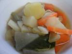 簡単レシピの野菜スープ完成。