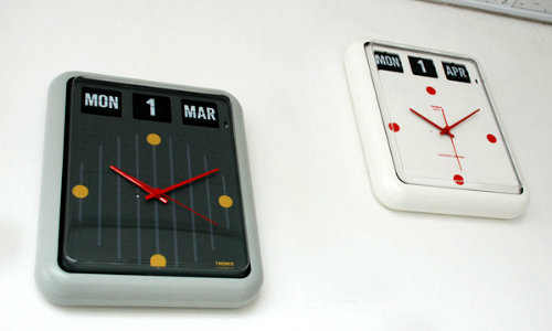 TWEMCO（トゥエンコ）「Automatic calendar clock」