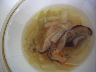 野菜たっぷり和風だしのスープ