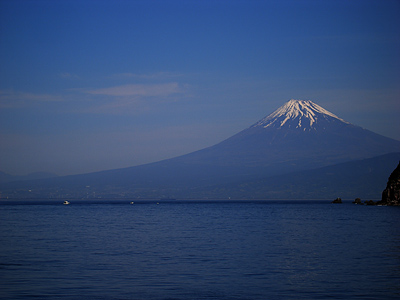 穏やかでイイ富士山