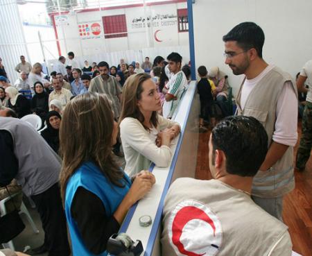 国連親善大使のアンジェリーナ・ジョリー、イラクを訪問