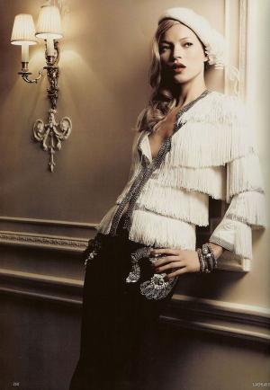 ケイト・モス、雑誌 「Vogue」 のグラビアを飾る