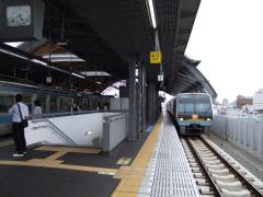 乗り継いで、高知駅に到着！