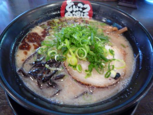 熱烈タンタン麺 一番亭 海山店・とんこつラーメン