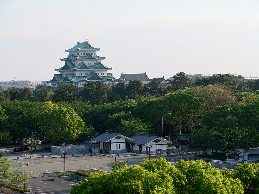 新緑の名古屋城
